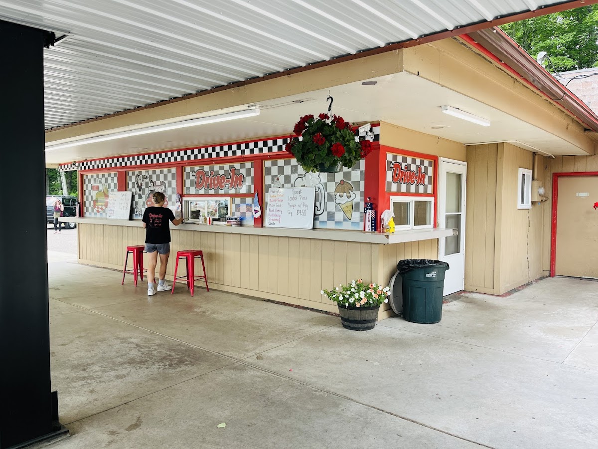 Baraga Drive-In-3